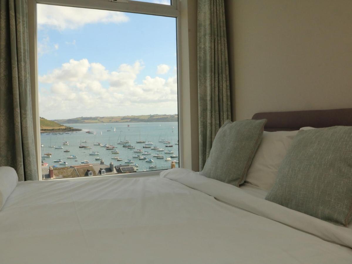 Through The Porthole Falmouth Exterior foto